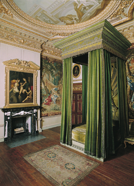 thegreenvelvetbedchamber.png